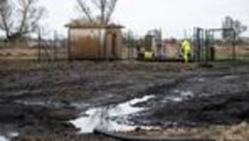 Öl-Pipeline: Raffinerie: Keine Gefahr für Grundwasser nach Öl-Austritt