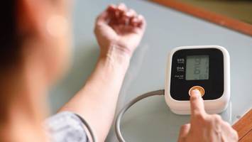 Blutdruckmessgeräte im Test: Welche Modelle korrekte Werte liefern
