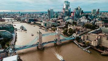 Lesestoff mit Suchtfaktor: Man taucht ein in dieses Buch und nicht wieder auf