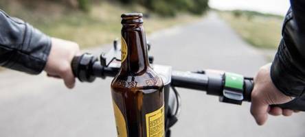 E-Scooter-Fahrer stürzt mit über 1,7 Promille und muss ins Krankenhaus