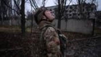 krieg in der ukraine: ukraine verkündet rückzug aus siwersk