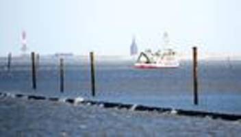 Verbindungen an den Feiertagen: Niedrigwasser beeinträchtigt Fährverkehr an Nordseeküste