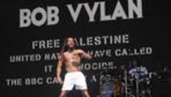 Glastonbury-Festival: : Ermittlungen gegen Bob-Vylan-Musiker eingestellt