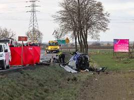 Tödlicher Unfall an Kreuzung: Sechs Tote bei Frontalzusammenstoß in Polen