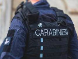 Versteck hinter Heizkörper: Gesuchter Mafia-Boss nach jahrelanger Flucht gefasst