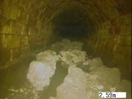 wasserversorger warnt: 100-tonnen-fettberg in londoner kanalisation entdeckt