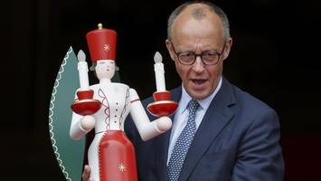 weihnachten bei spitzenpolitikern: merz setzt auf wichteln – statt päckchenflut