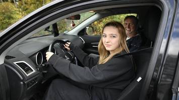 Teurer Führerschein: Hamburger Fahrlehrer verraten, wie man sparen kann