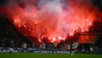 fanvergehen : dfb verhängt über zwölf millionen euro strafen gegen profiklubs