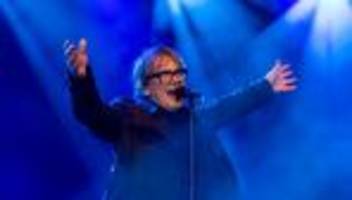 Kreativer Kopf am Rhein: Sven Regener reist mit Trompete, Computer, Ärmelschoner an