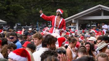 Anderthalb Wochen nach Anschlag: Weihnachtssause am Bondi Beach