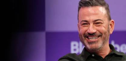 Jimmy Kimmel teilt in alternativer Weihnachtsbotschaft gegen Donald Trump aus