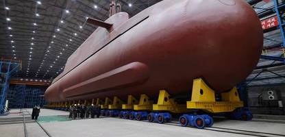 nordkorea präsentiert neue bilder von erstem u-boot mit atomantrieb