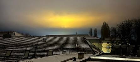 Rätselhaftes Licht über dem FCA-Stadion: Deshalb leuchtete an Heiligabend der Himmel über Augsburg