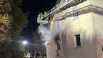 Feuerwehreinsatz: Brand in Einfamilienhaus – 64-jähriger Bewohner tot geborgen