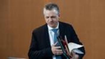 Rentensystem: Kanzleramtschef will Renteneintrittsalter an Beitragsjahre koppeln