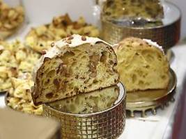 Fatales Weihnachtsessen in Turin: Mann erstickt an Panettone und Mandarine