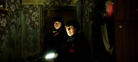 wie anna mit ihrem behinderten sohn im donbas ums Überleben kämpft