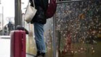 Bahnverkehr: Fernzüge an Weihnachten zu 75 Prozent pünktlich