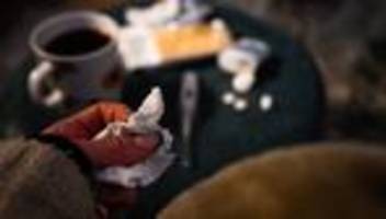 Infektionszahlen: Grippefälle steigen – Corona erstmals in Saison rückläufig