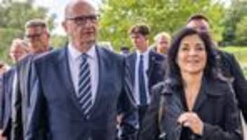 Klimaschutz: Woidke sieht Energiewende wegen Stromkosten in Gefahr