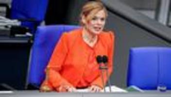 Bundestagspräsidentin: Julia Klöckner fordert besseren Schutz des Bundestags