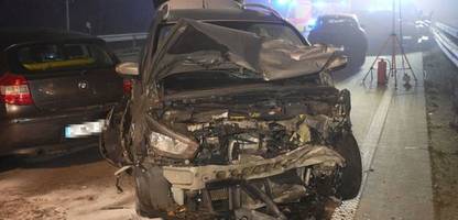 Glatteis: Autofahrer und Fußgänger im Norden und Osten werden vom Blitzeis überrascht - zahlreiche Unfälle