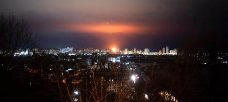 tote und verletzte nach russischen luftschlägen in der ukraine