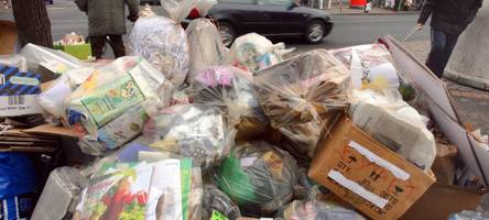 nach silvester bleibt ein abfallberg: 47 tonnen restmüll allein in münchen