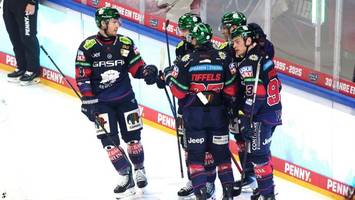 eisbären mit furiosem finale im letzten heimspiel des jahres