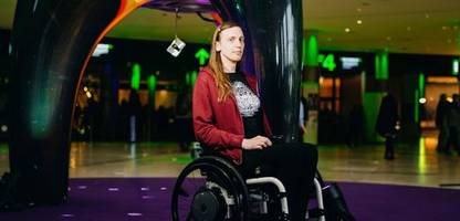 hackerkonferenz 39c3: warum eine multiple-sklerose-erkrankte ihren rollstuhl hackte