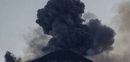 Italien: Ätna auf Sizilien – Warnstufe nach nächtlichen Lavafontänen erhöht