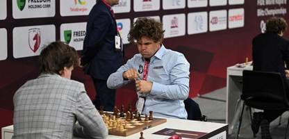 Magnus Carlsen: Schachstar schlägt nach Niederlage Kamera weg