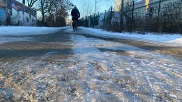 Eiseskälte und Frost erwartet: Hier droht am Sonntag Glatteis