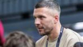 fußball-weltmeister von 2014: podolski trauert um seine oma – wie eine zweite mutter