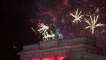 Verkehr beeinträchtigt: Silvester am Brandenburger Tor – Ab heute Sperrungen