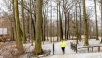 Wetter: Glatteis und Schnee in Berlin und Brandenburg