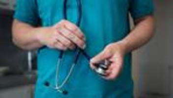 Gesetzliche Krankenkassen: Hausärzteverband lehnt Kontaktgebühr für Arztbesuche ab