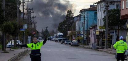 Türkei: Einsatz gegen mutmaßliche IS-Mitglieder nahe Istanbul – sieben Polizisten verletzt