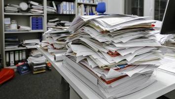 Bürgerzentrum in Bergedorf: Öffnungszeiten sollen fast halbiert werden