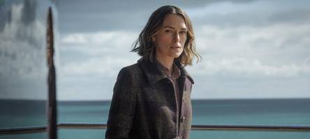 lügen, luxus und bedrohung: laura blacklock ist zurück in „the woman in suite 11“