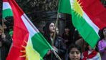 Kurden in Syrien: PKK-Gründer will von Türkei Vermittlerrolle zwischen Kurden und Syrien