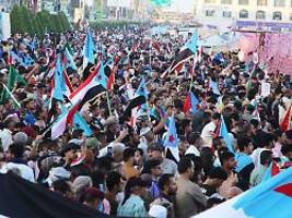 Auch Pakt mit Emiraten gekündigt: Separatisten rücken im Jemen vor - Notstand ausgerufen