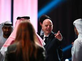 bizarre 150 länder-these: hohe wm-ticketpreise: infantino verteidigt ausquetschen der fans