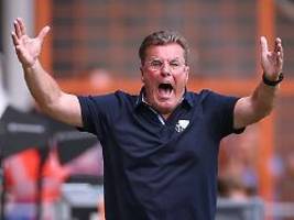 Brutal enttäuscht, unnötig: Ex-Bochum-Trainer Hecking keilt nach Telefon-Entlassung zurück