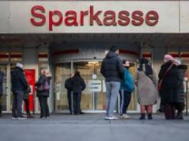 Hinweis auf Täter eingegangen: Ermittler: Sparkassen-Diebe erbeuteten rund 30 Millionen Euro