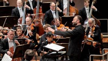 Philharmoniker begeistern mit Rumba-Rhythmen im Silvesterkonzert