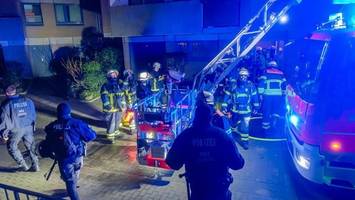 Feuer auf Balkon an Steilshooper Hochhaus – 40 Menschen gerettet