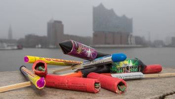 großes kribbeln in der hafencity und bange blicke auf die böllerbilanz