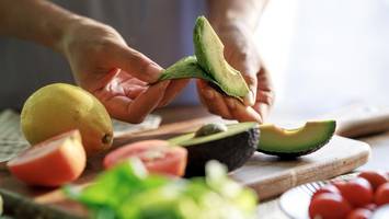 hautalterung: warum antientzündliche ernährung falten vorbeugen kann